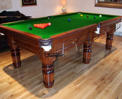 Traditional Snooker Tables Connoisseur 8' x 4' Snooker Table with Straight Turned/Fluted Legs