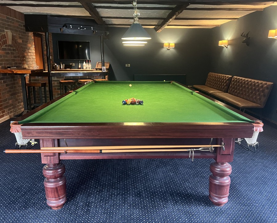 Full-Size DAYMOTE Snooker Table