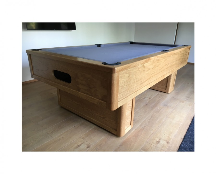 Emperor English Pool Table in Oak with Pedestal Leg