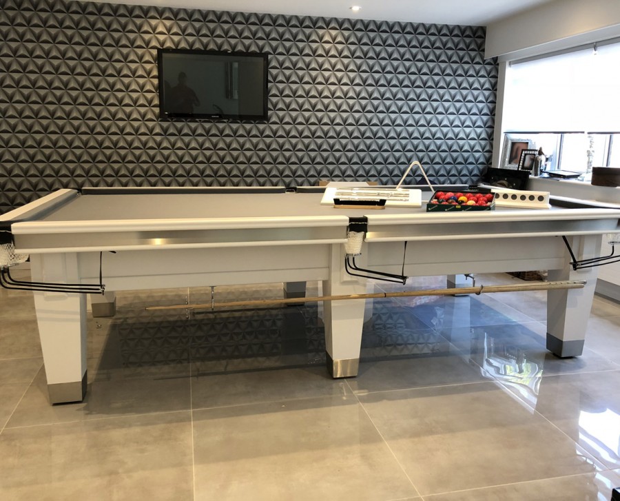 Connoisseur-Special 10' x 5' Snooker Table