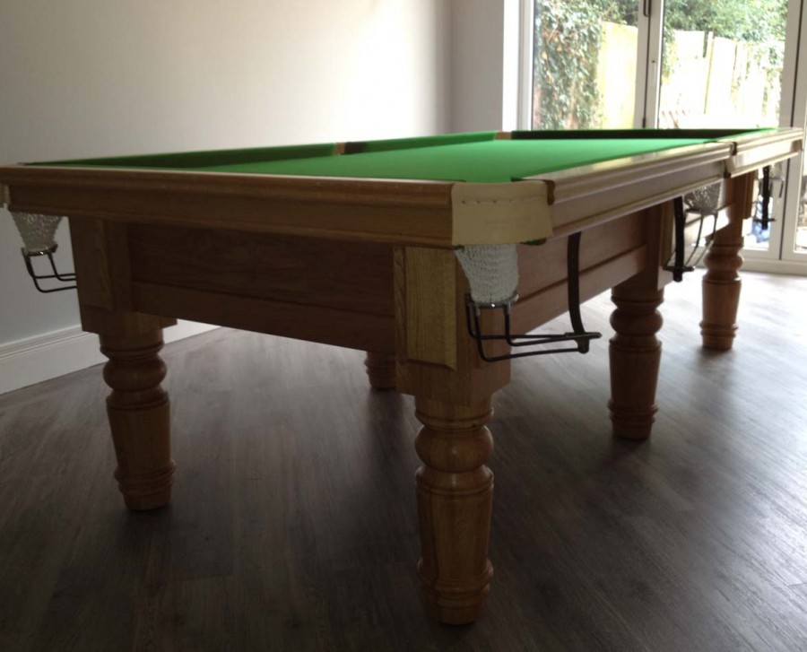 Royal-Executive 8' x 4' Snooker Table with Straight Turned Legs