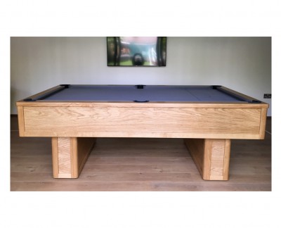Emperor English Pool Table in Oak with Pedestal Leg