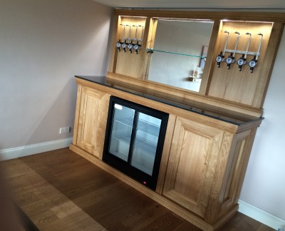Connoisseur Traditional Back Bar with Granite Top