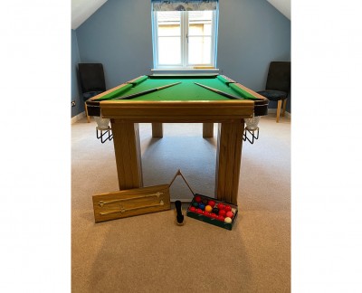 Royal 6' x 3' Snooker Table with Square Fluted Legs
