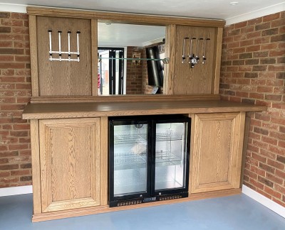 Connoisseur Traditional Back Bar