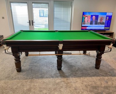Royal Executive 8ft Snooker Table with Straight Turned Fluted Legs