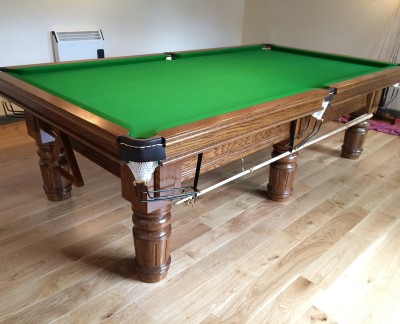 Connoisseur 10' x 5' Snooker Table Straight Turned/Fluted Legs